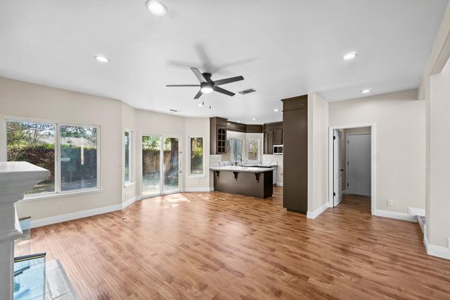 2669 E Sean Avenue, Fresno, CA 93720