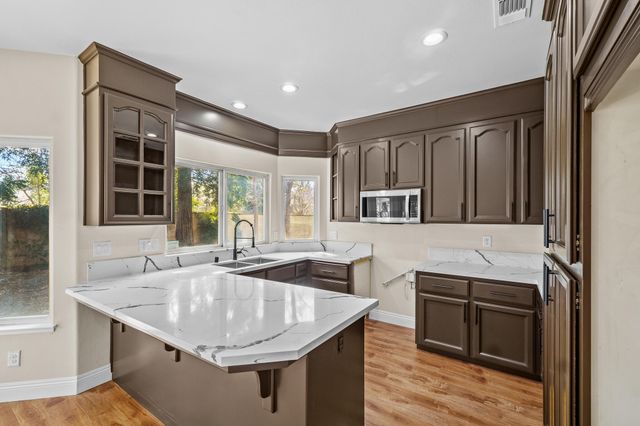 2669 E Sean Avenue, Fresno, CA 93720