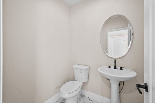 2669 E Sean Avenue, Fresno, CA 93720