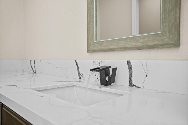 2669 E Sean Avenue, Fresno, CA 93720