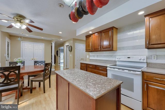 408 MARLOWE GARTH, Red Lion, PA 17356