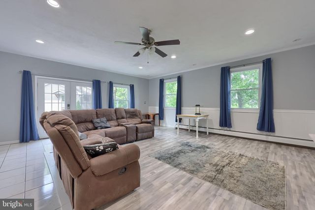 408 MARLOWE GARTH, Red Lion, PA 17356
