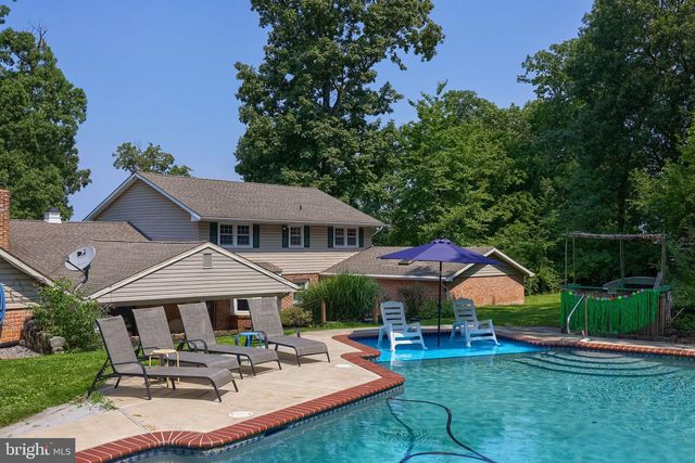 408 MARLOWE GARTH, Red Lion, PA 17356