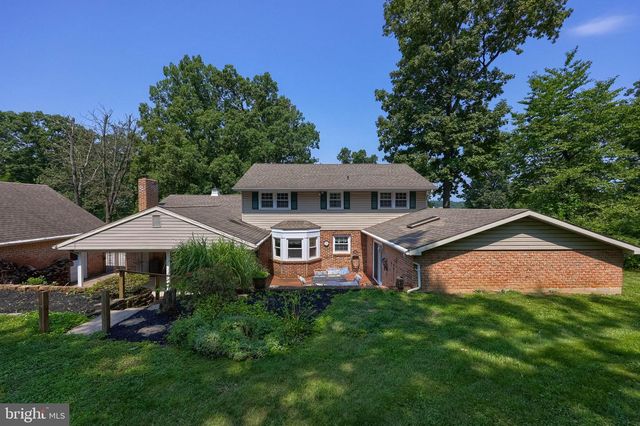 408 MARLOWE GARTH, Red Lion, PA 17356