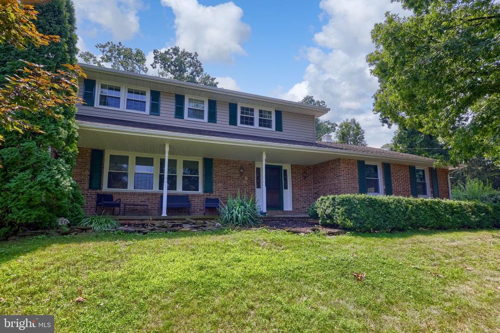 408 MARLOWE GARTH, Red Lion, PA 17356