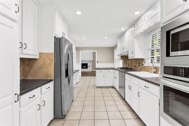 3722 Southgate Drive SW, Lilburn, GA 30047