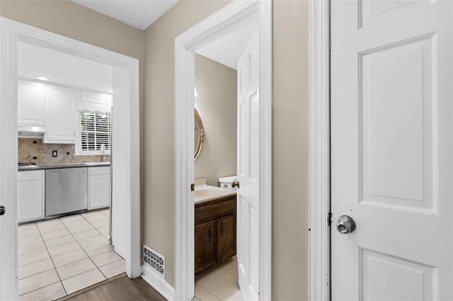 3722 Southgate Drive SW, Lilburn, GA 30047