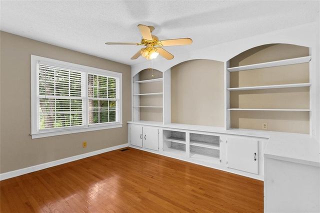 3722 Southgate Drive SW, Lilburn, GA 30047
