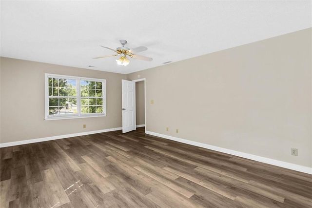 3722 Southgate Drive SW, Lilburn, GA 30047