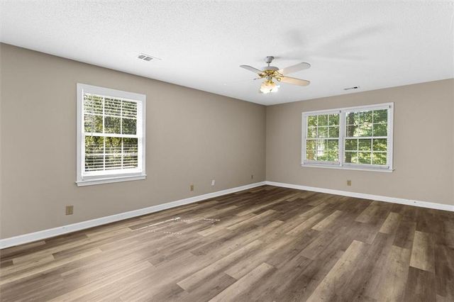 3722 Southgate Drive SW, Lilburn, GA 30047