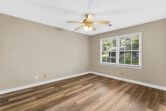 3722 Southgate Drive SW, Lilburn, GA 30047