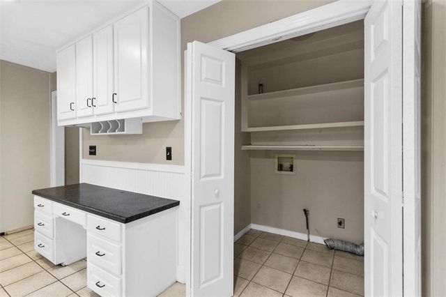 3722 Southgate Drive SW, Lilburn, GA 30047