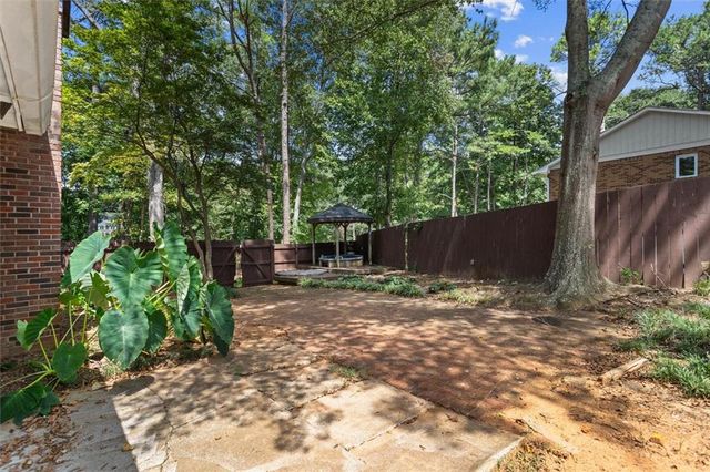 3722 Southgate Drive SW, Lilburn, GA 30047