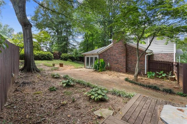 3722 Southgate Drive SW, Lilburn, GA 30047