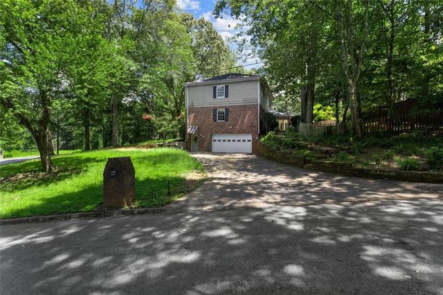 3722 Southgate Drive SW, Lilburn, GA 30047