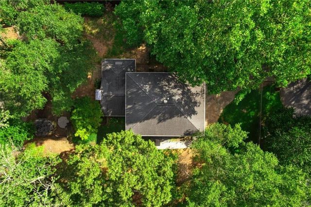 3722 Southgate Drive SW, Lilburn, GA 30047