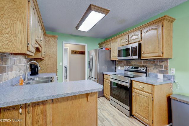 123 Randolph Drive, Carl Junction, MO 64834