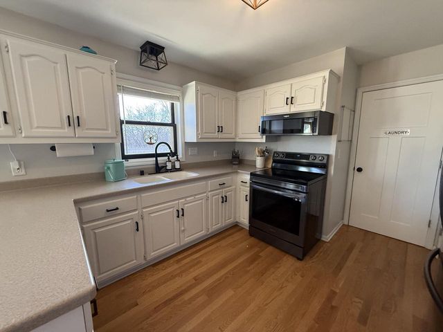 W144N10772 Lincoln DRIVE, Germantown, WI 53022