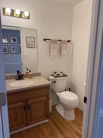 W144N10772 Lincoln DRIVE, Germantown, WI 53022