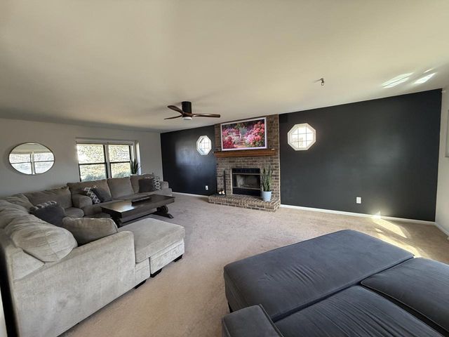 W144N10772 Lincoln DRIVE, Germantown, WI 53022