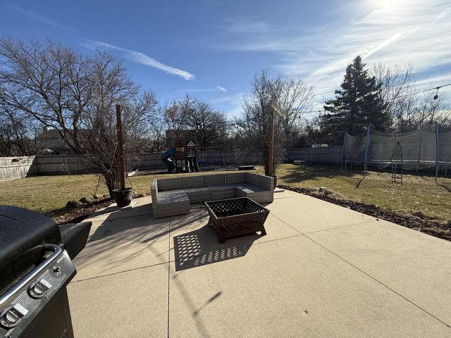 W144N10772 Lincoln DRIVE, Germantown, WI 53022