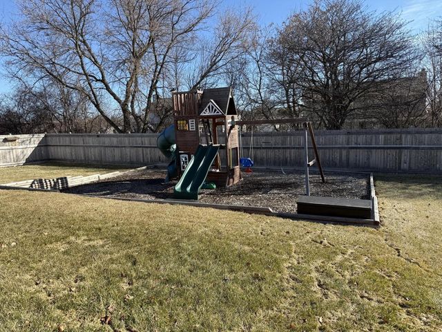 W144N10772 Lincoln DRIVE, Germantown, WI 53022