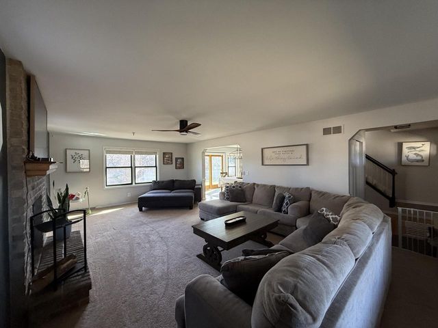 W144N10772 Lincoln DRIVE, Germantown, WI 53022