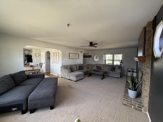 W144N10772 Lincoln DRIVE, Germantown, WI 53022