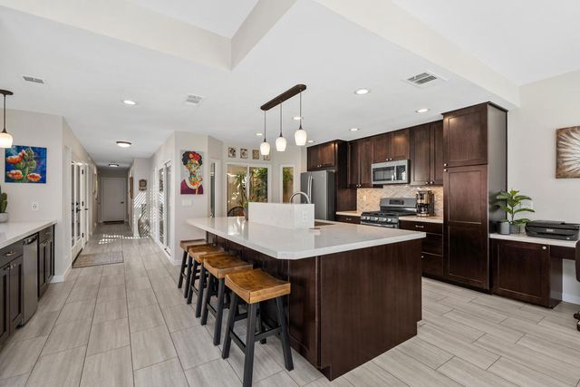 109 Verde Way, Palm Desert, CA 92260