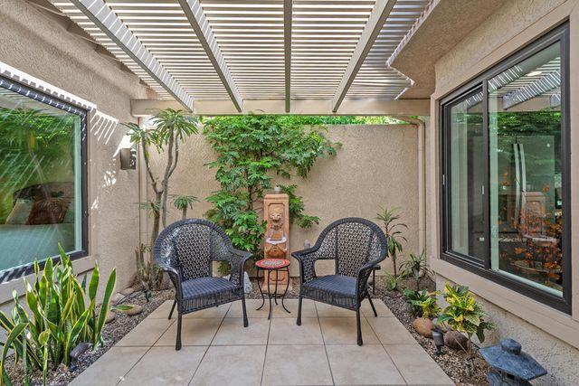 109 Verde Way, Palm Desert, CA 92260