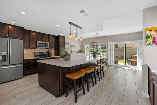 109 Verde Way, Palm Desert, CA 92260