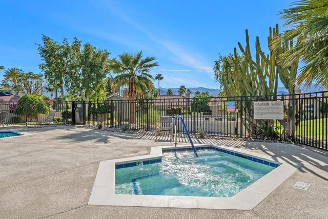 109 Verde Way, Palm Desert, CA 92260
