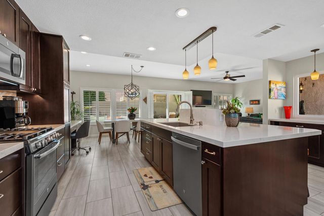 109 Verde Way, Palm Desert, CA 92260