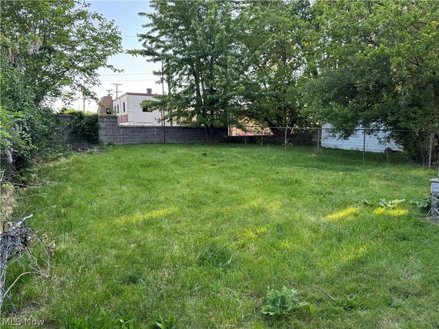 14148 Berwyn Avenue, Cleveland, OH 44111