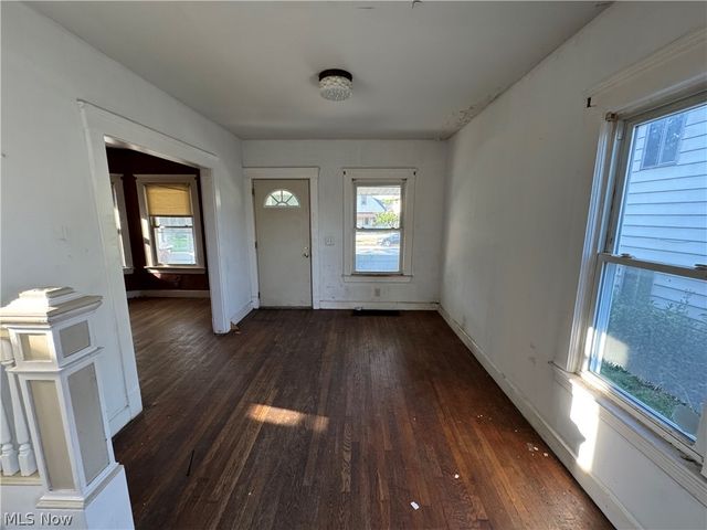 14148 Berwyn Avenue, Cleveland, OH 44111