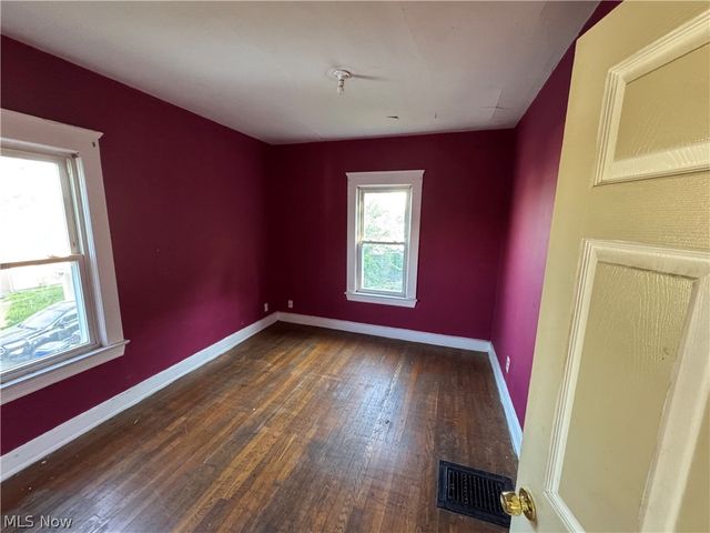 14148 Berwyn Avenue, Cleveland, OH 44111