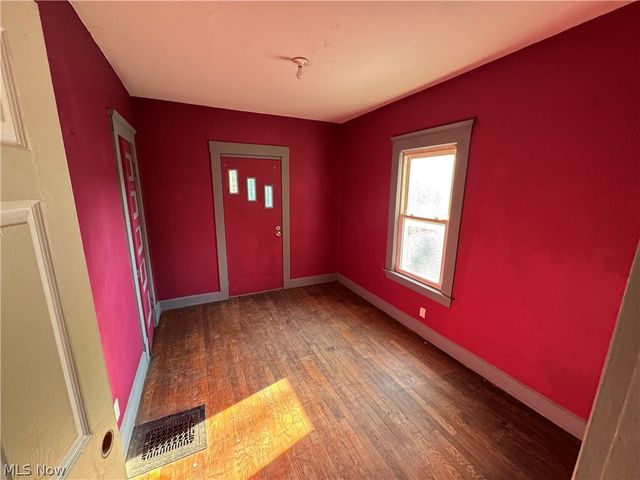 14148 Berwyn Avenue, Cleveland, OH 44111