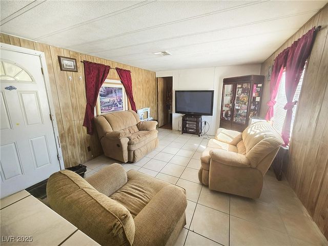 700 Kimberly Avenue, Pahrump, NV 89060