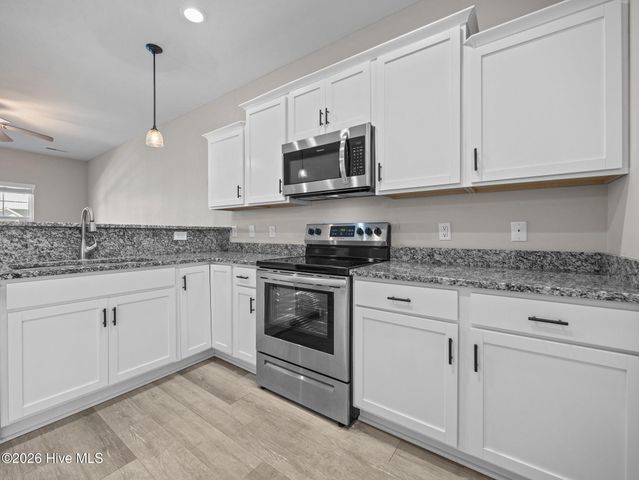 6 Outrigger Drive, Swansboro, NC 28584