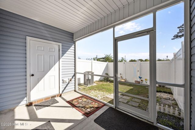 6 Outrigger Drive, Swansboro, NC 28584