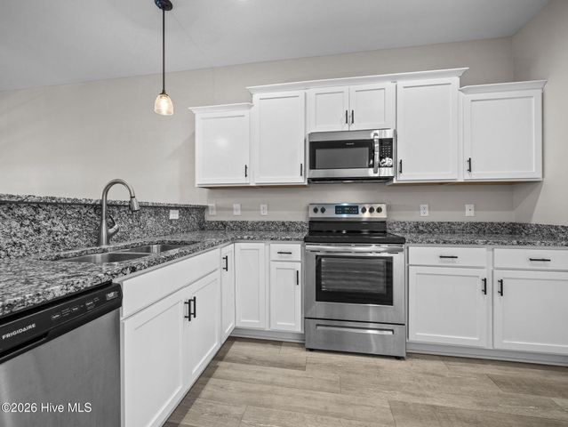 6 Outrigger Drive, Swansboro, NC 28584