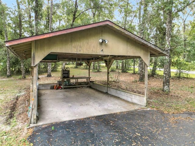 9116 CR 647CS, Bushnell, FL 33513