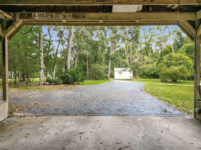 9116 CR 647CS, Bushnell, FL 33513
