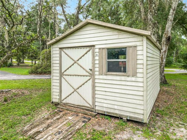 9116 CR 647CS, Bushnell, FL 33513