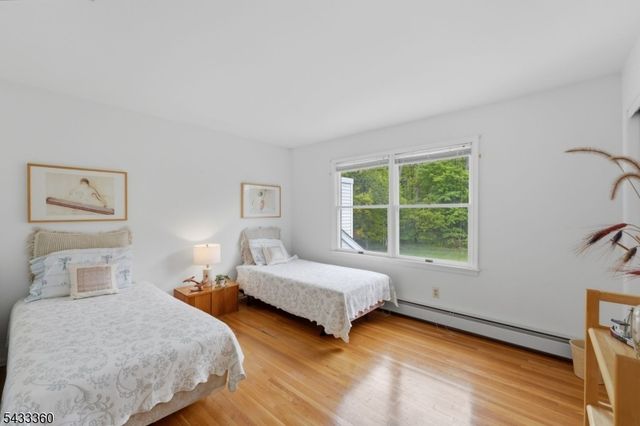4 Tania Ct, Roxbury Twp., NJ 07876