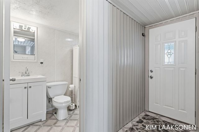 897 W 32nd Street, Holland City, MI 49423