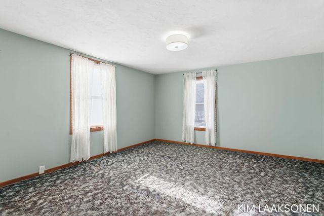 897 W 32nd Street, Holland City, MI 49423