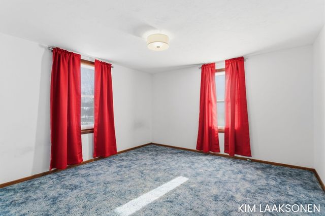 897 W 32nd Street, Holland City, MI 49423