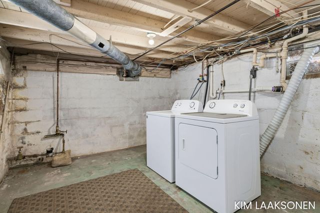 897 W 32nd Street, Holland City, MI 49423