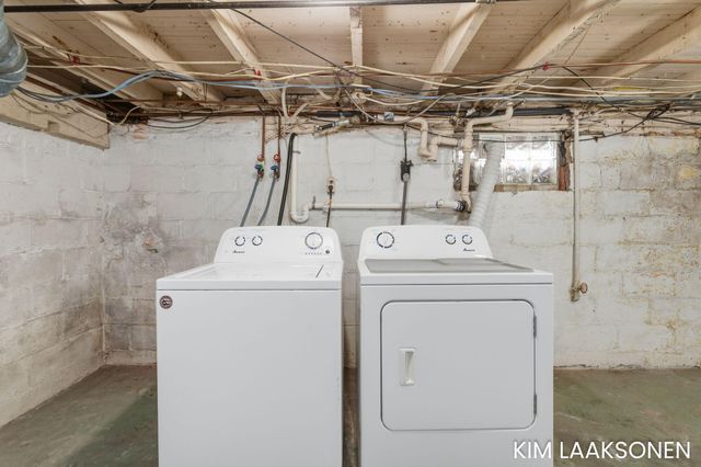 897 W 32nd Street, Holland City, MI 49423